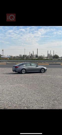 نيسان ألتيما